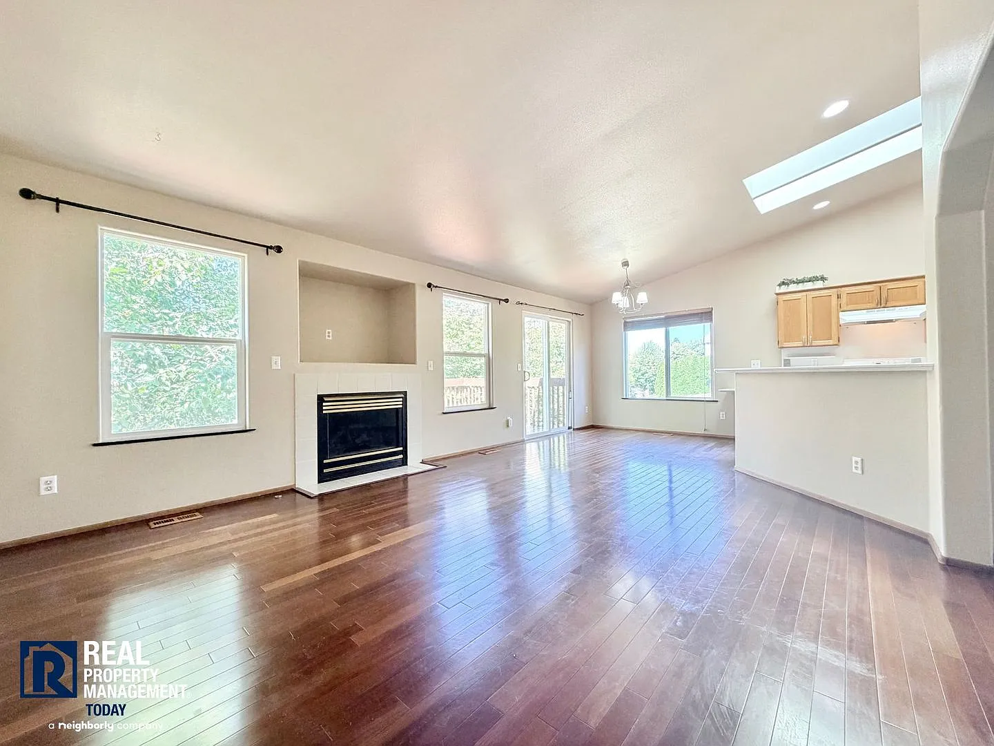 NE Tacoma Home with Main-Floor Primary Suite, Loft & Private Deck! — Photo 4