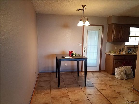 3rd image of 9414 Birchwood Dr