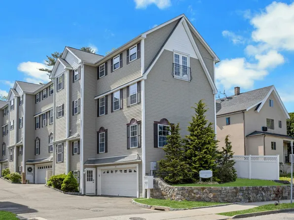 65 Seaside Avenue #6, Stamford, CT 06902