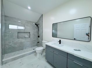 781 Isenberg St #A, Honolulu, HI 96826