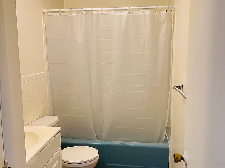 128 Mammoth Rd — Photo 17
