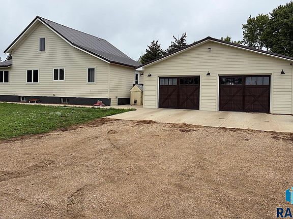 2nd image of 30482 Frog Creek Rd