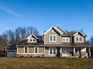 5870 Summerset Woods Dr SE, Alto, MI 49302
