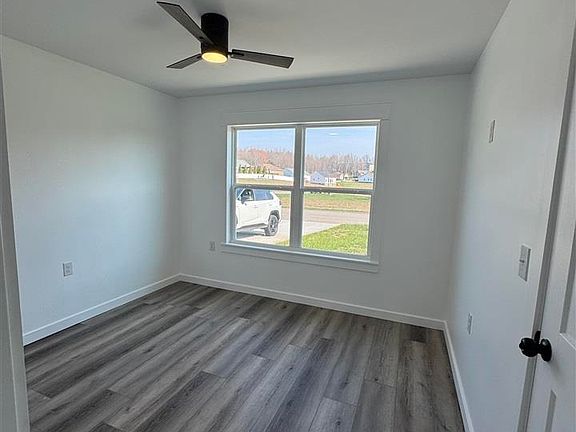 5th image of 205 Ashkirk Ln