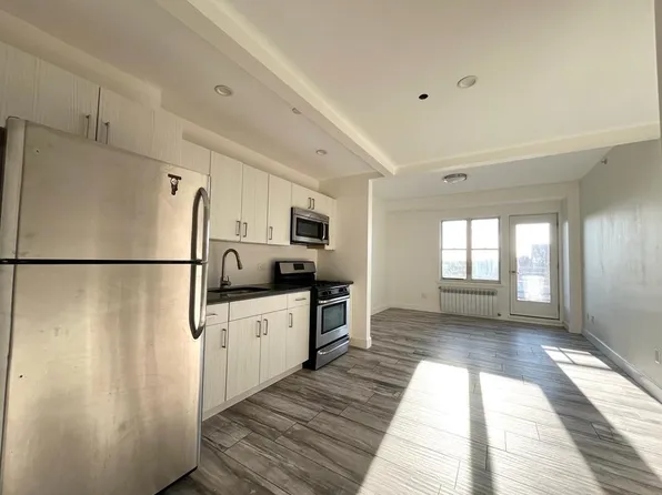 106 Remsen Avenue image 7 of 15