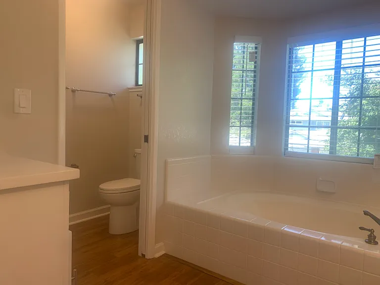 413 Brutus Ct — Photo 25