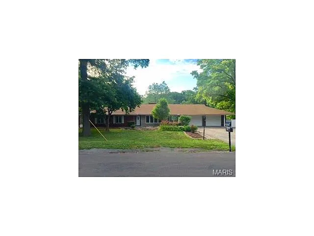 492 Plainview Dr photo 1