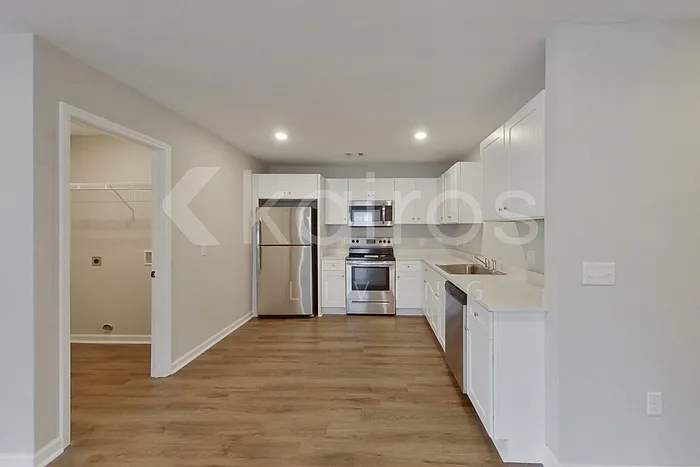 122 Cottage Grove Rd — Photo 5