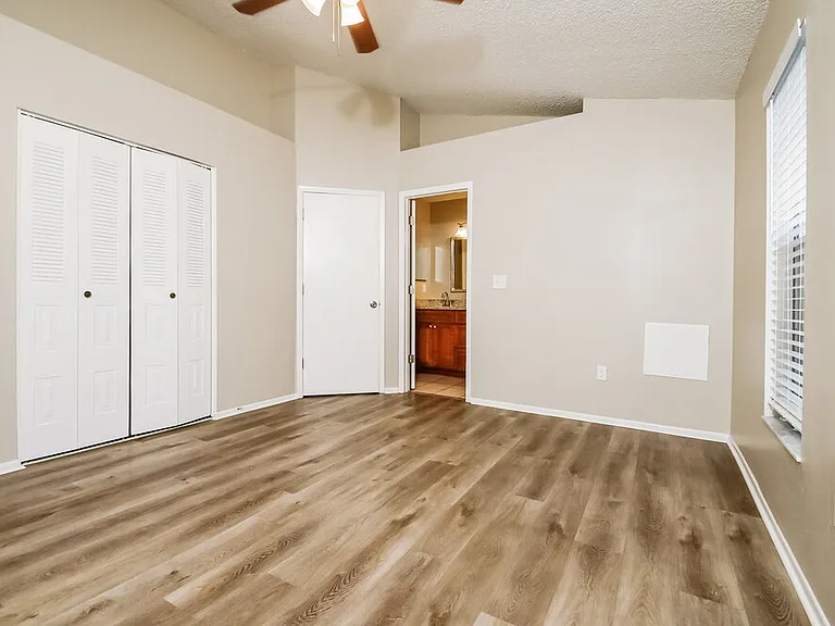 1336 Mohrlake Dr — Photo 9