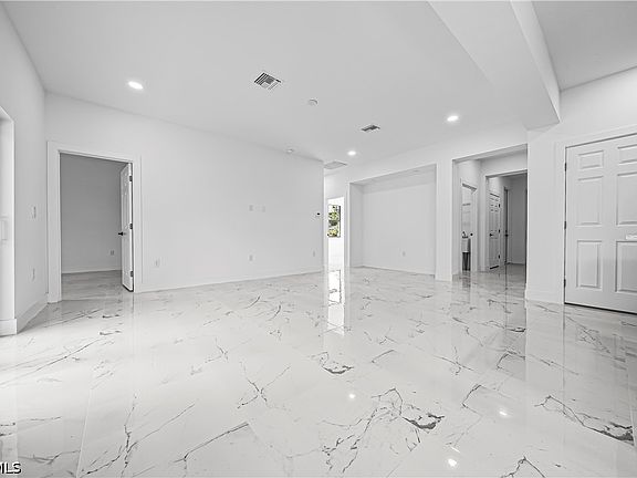 4th image of 2810 73rd St W