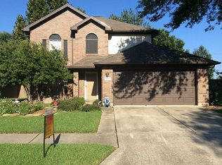 8202 Berkely Ct, Baytown, TX 77521