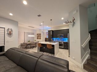3298 W 96th Pl, Hialeah, FL 33018