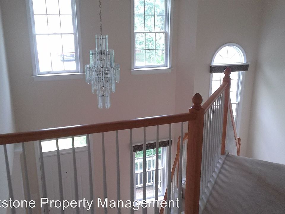 1st image of 6028 Chestnut Hill Dr