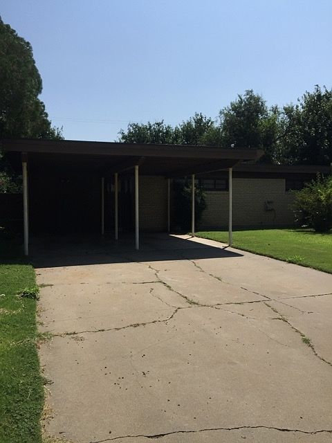 1st image of 3633 Doris Dr