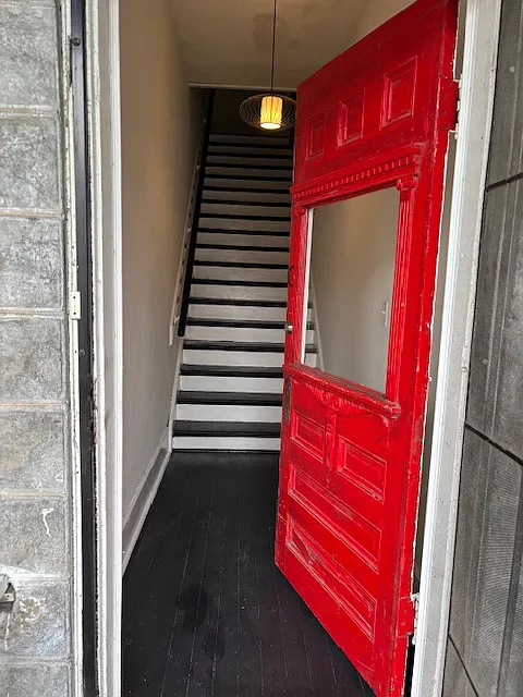 3 bed, 1500 sqft, $2,400 — Photo 2