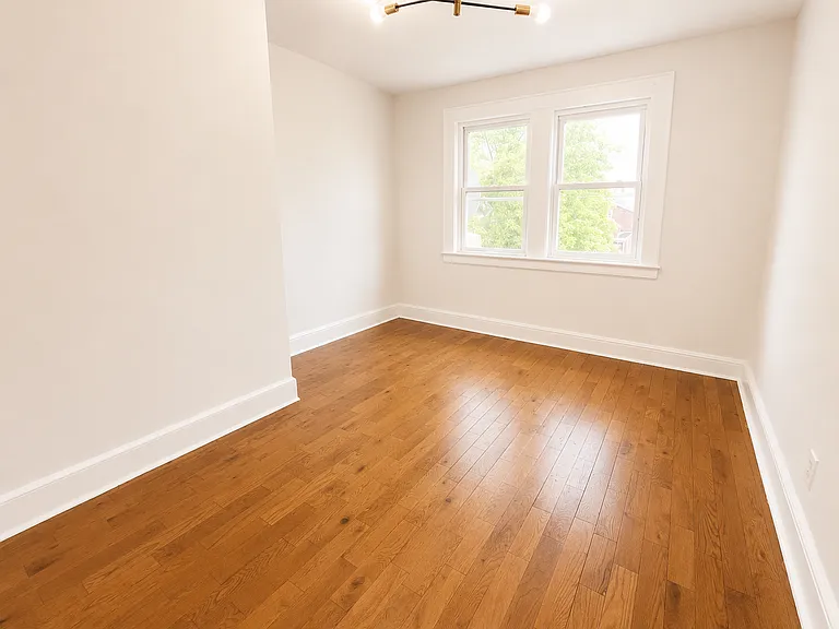 94 Rose Terrace — Photo 6