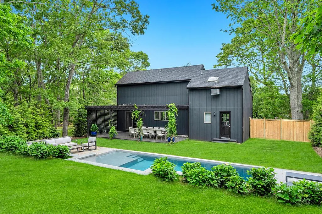 Modern Sag Harbor Home, Moments to Water and Long Beach, New Pool — Photo 2