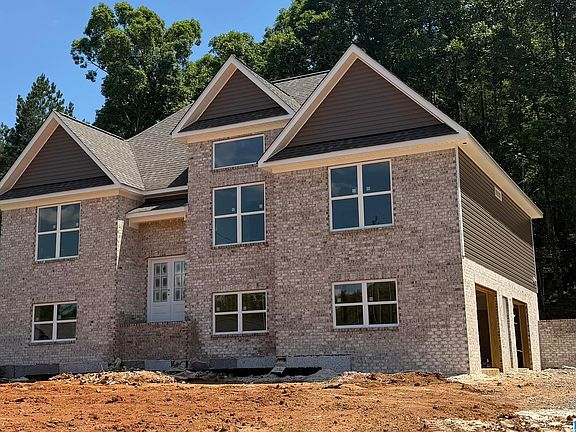 2nd image of 356 Stonegate Cir