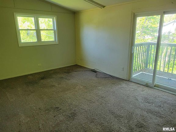 5th image of 2348 Troy Dr