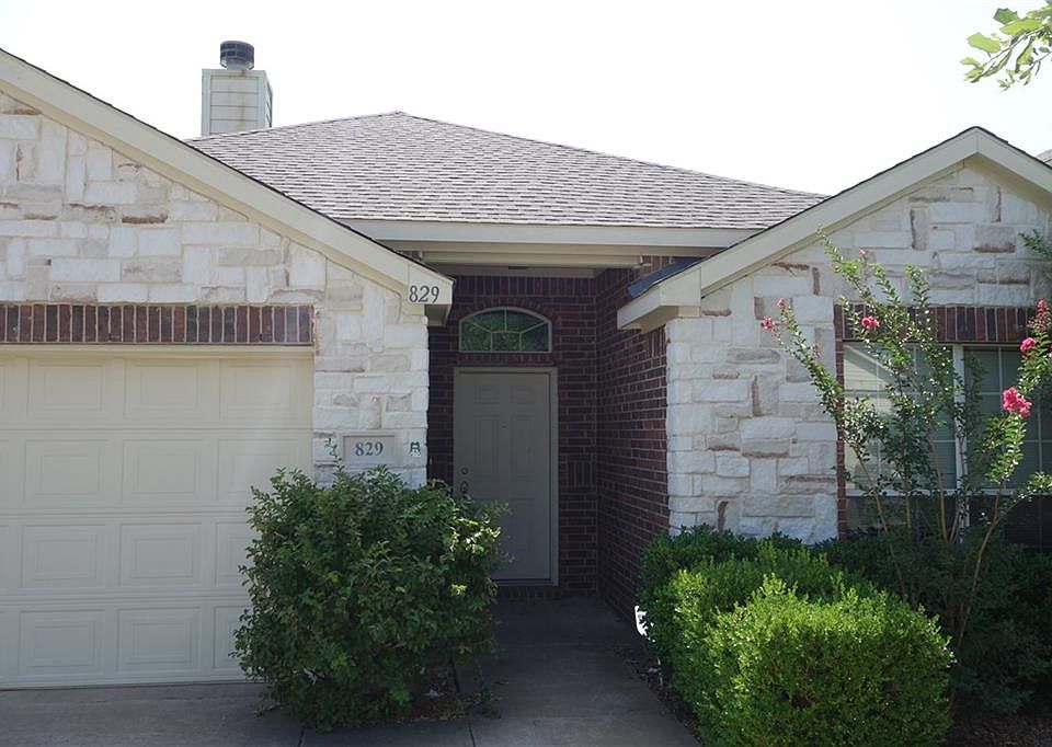 1st image of 829 Westfield Dr