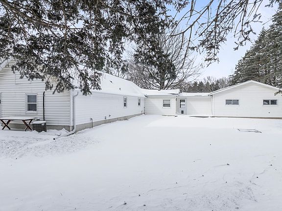 3rd image of 108 Harrison Ave NE