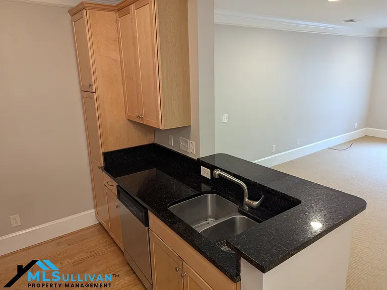 401 Finsbury St #200-1 — Photo 4