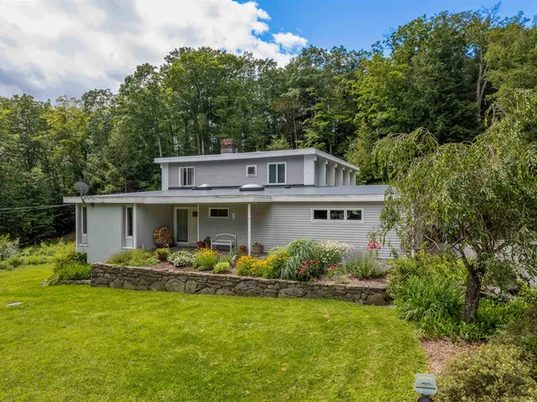 2 Woods End Rd, Etna, NH 03750