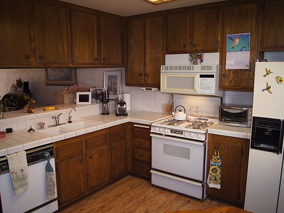 4th image of 22293 Erwin St