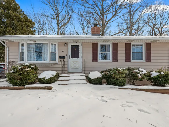 32 Country Lane, Vernon, CT 06066