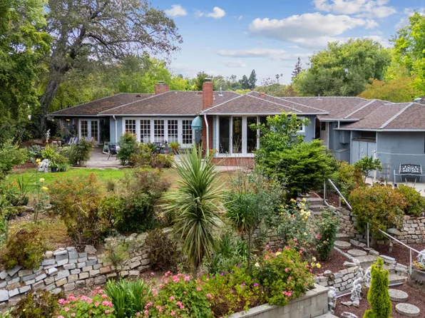 350 Glen Summer Rd, Pasadena, CA 91105