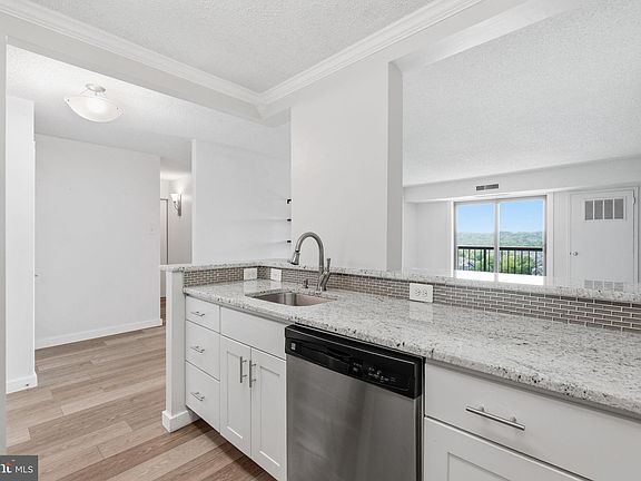 2nd image of 200 N Pickett St APT 1414