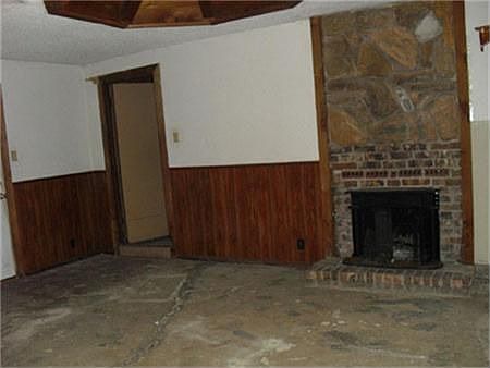 3rd image of 1729 Brent Ct
