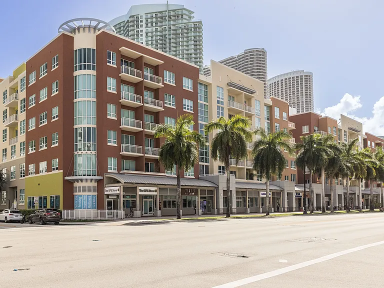 N Bayshore Dr — Photo 13