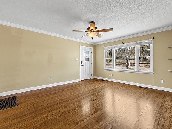 5th image of 423 Osborne Dr