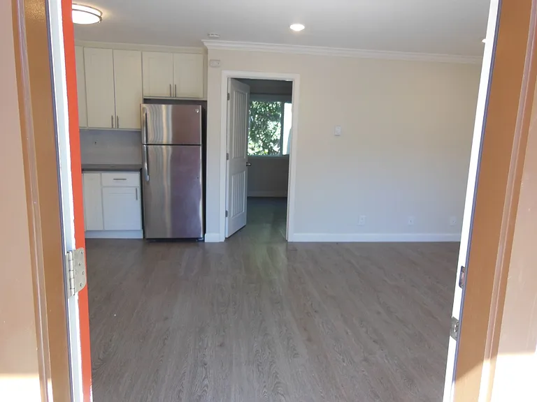525 Walnut St — Photo 3