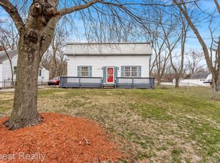 23408 Almira St, Southfield, MI 48033