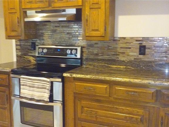 5th image of 206 Cherry Ln