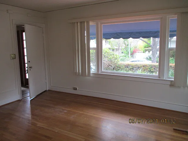 1436 De La Vina St #C