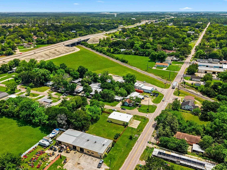 516 Cedar Bayou Rd — Photo 13