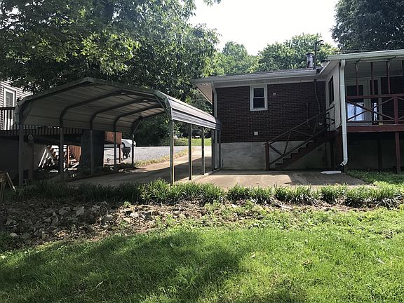 5th image of 104 Gallaher St