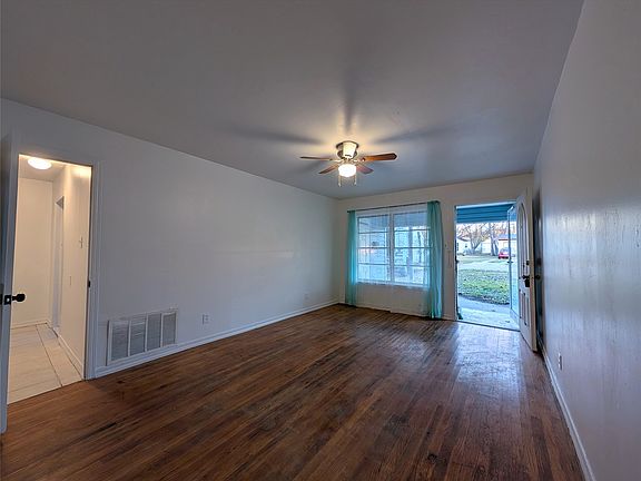 4th image of 613 Grande Dr