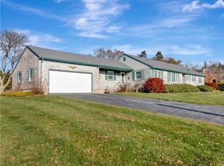 89 North Ct, Tiverton, RI 02878