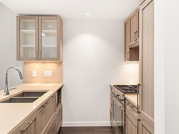 3rd image of 5598 Ormidale St #621