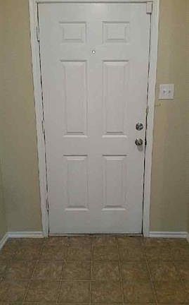 2nd image of 109 Shea St