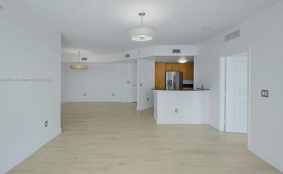 1st image of 7900 Harbor Island Dr APT 904