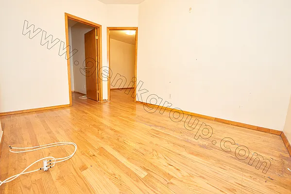 Rented by Genik Group Corp | media 28