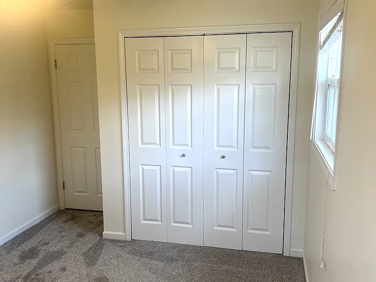 516 NW Forest St — Photo 15