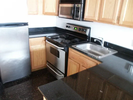 Rented by Helm Management | media 19