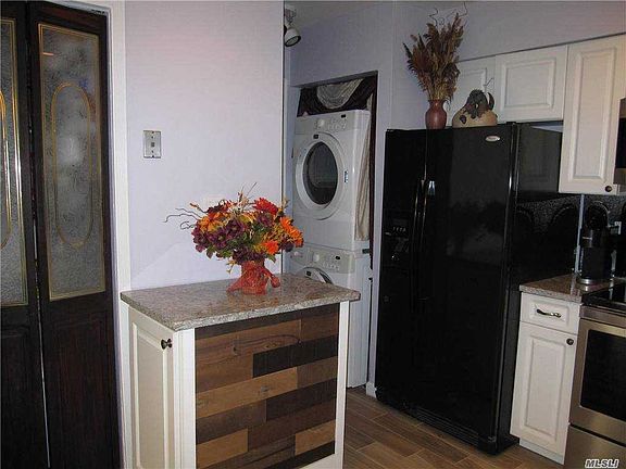 3rd image of 222 L Springmeadow Dr #L