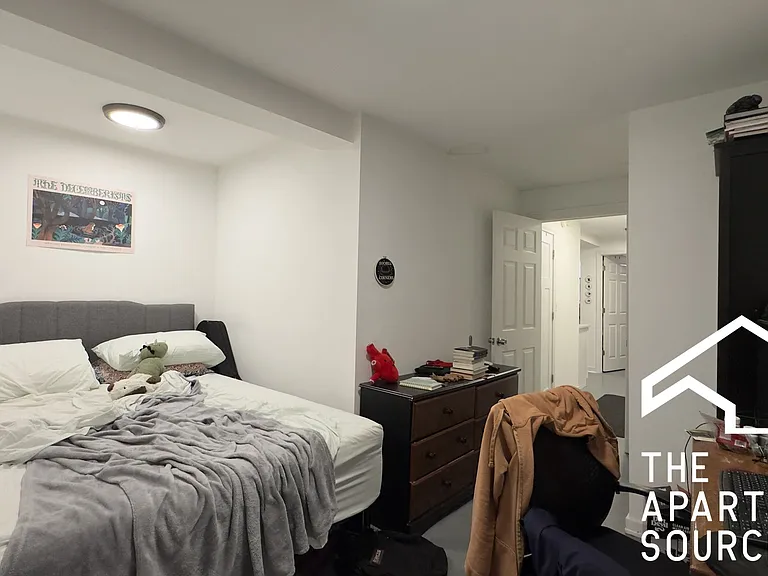 2049 N Bingham St #G — Photo 10